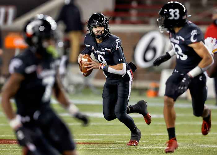 Cincy finished 9–0 but won't sniff the College Football Playoff—how's that for egalitarian?